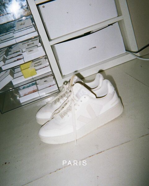 A sneaker that transforms: VEJA x Asphaltgold V-90 'Shades